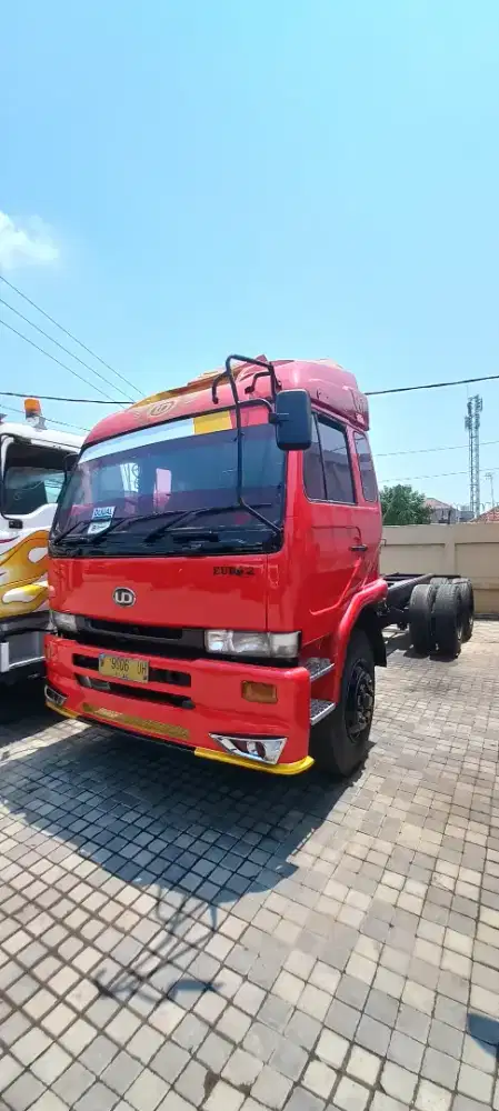 TRUK CHABIN CHASIS NISSAN PK 211, TH 2006