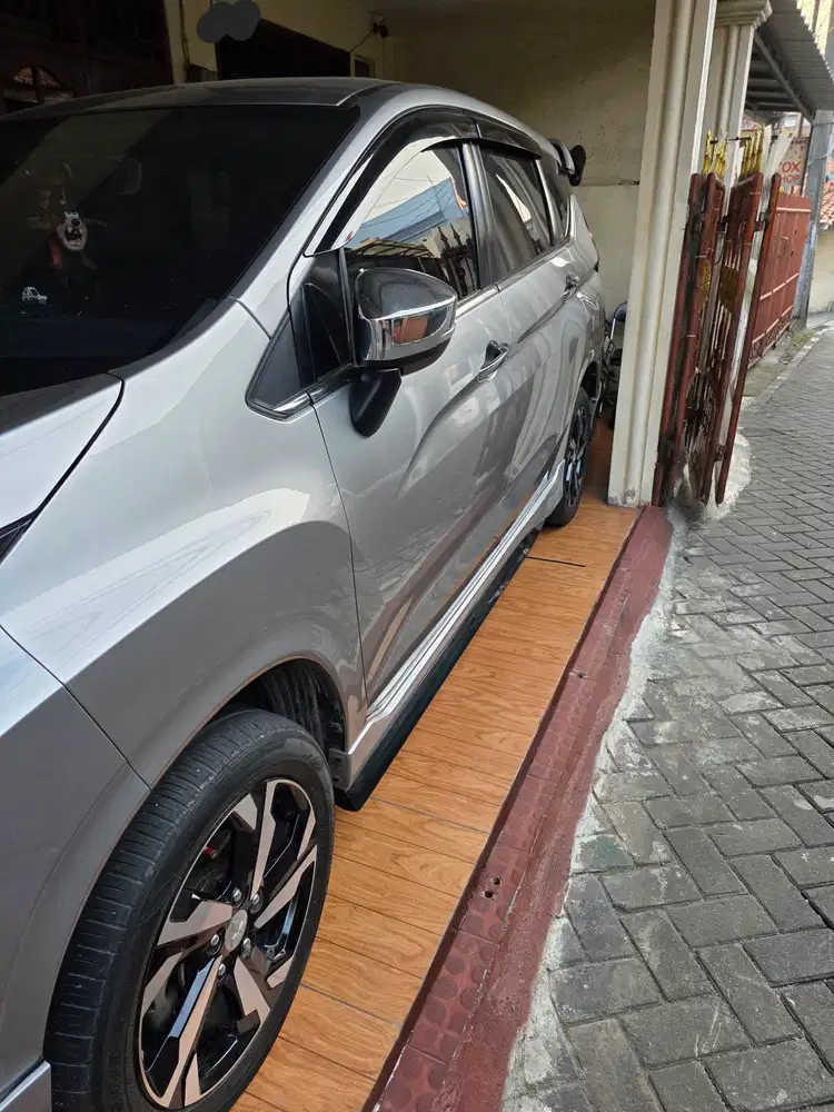 Dijual Mitsubishi Xpander 1.5 Ultimate 2022 - Abu Perak Metalik