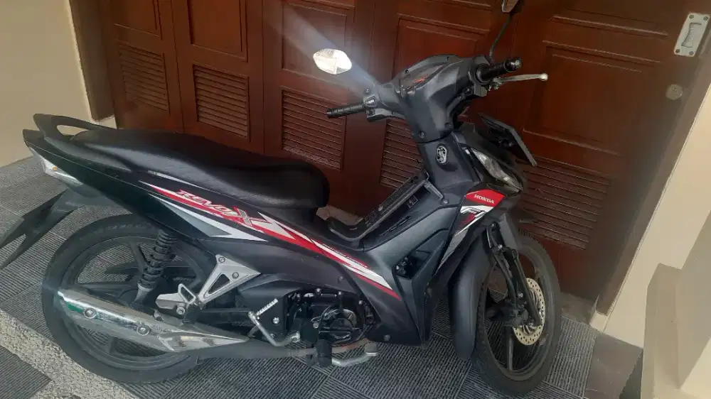 Honda Revo Hitam 2023