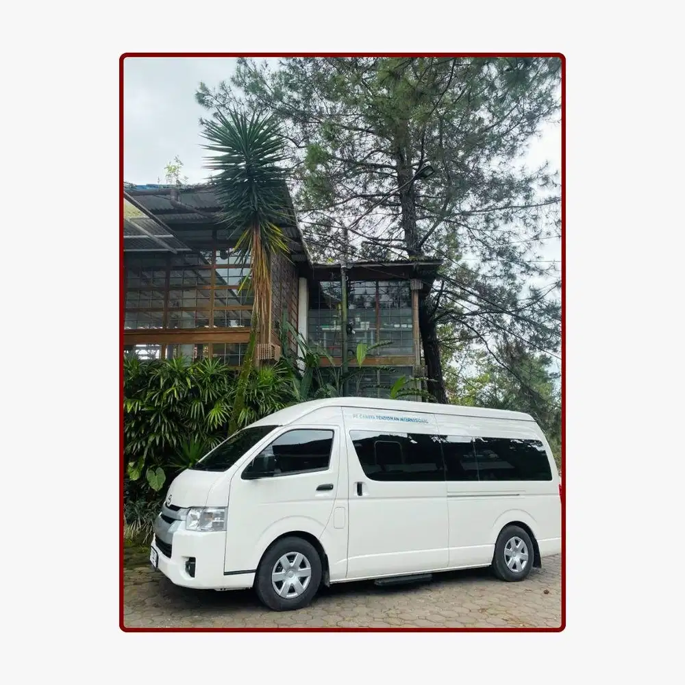 Toyota Hiace Commuter 2024–Fitur Lengkap, Interior Bersih, Siap Jalan