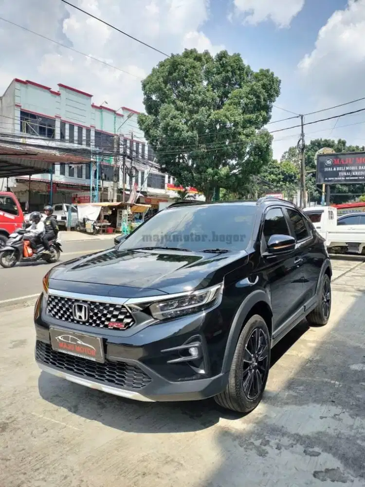 LOW KM! HONDA WRV RS 2023 MATIC