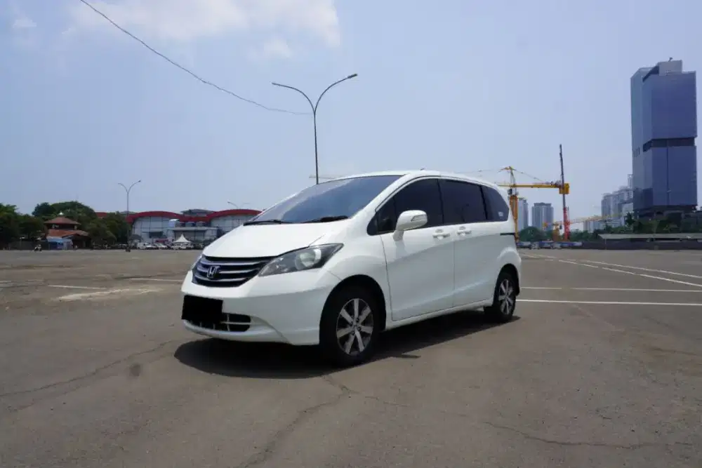 Honda Freed 1.5 PSD AT 2010