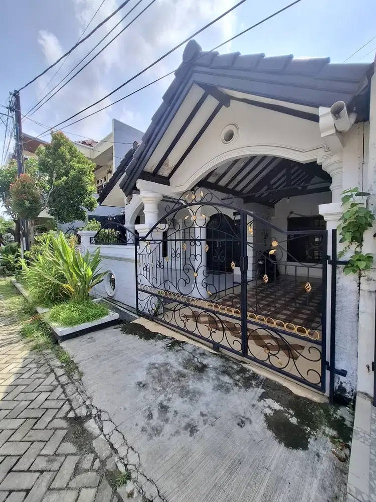 Disewa dan Dijual Rumah 1 Lantai Siap Huni di Harapan Indah Bekasi Jaw
