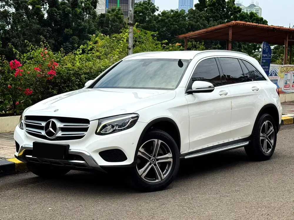 2017 Mercedes Benz GLC200 2.0 Bensin