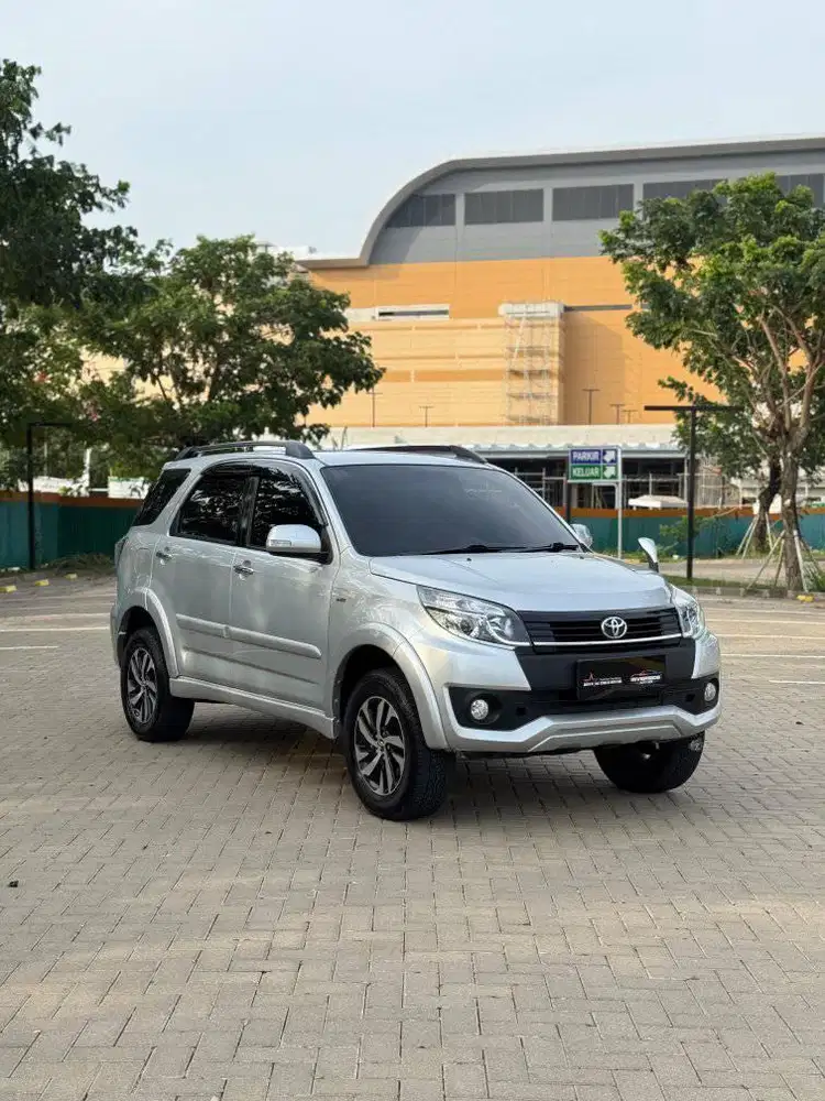TOYOTA RUSH G 1.5 MANUAL 2017 SILVER PROMO DP MINIM 2 JUTA