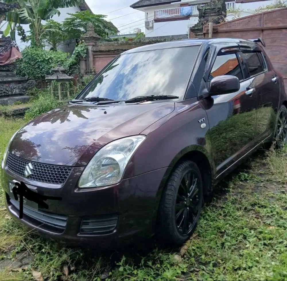 Dijual Suzuki Swift (2010)