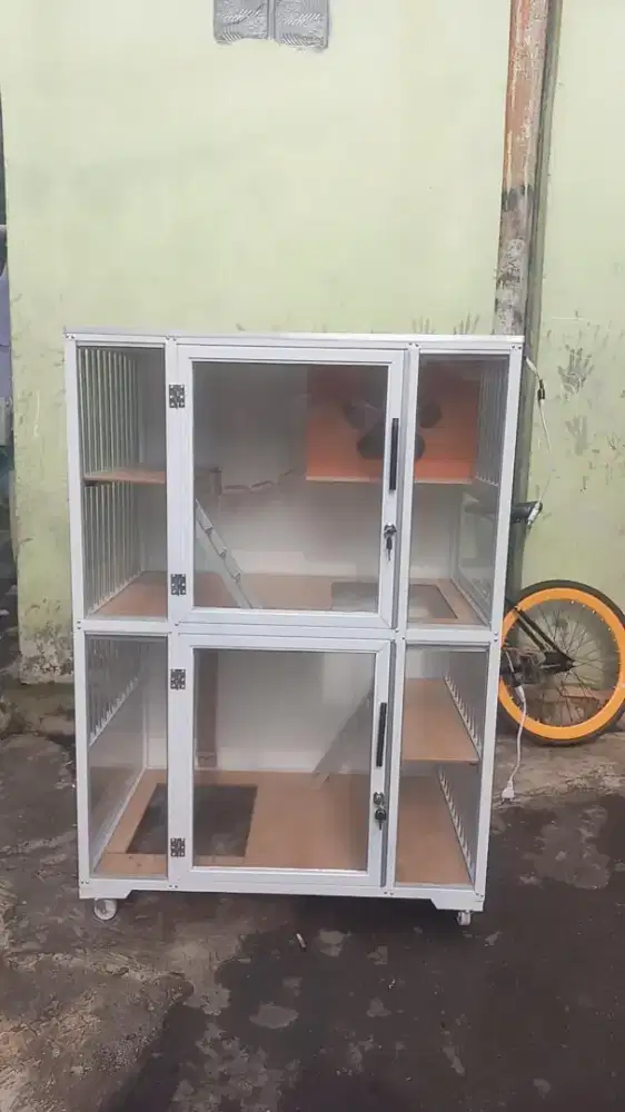 Kandang kucing anet