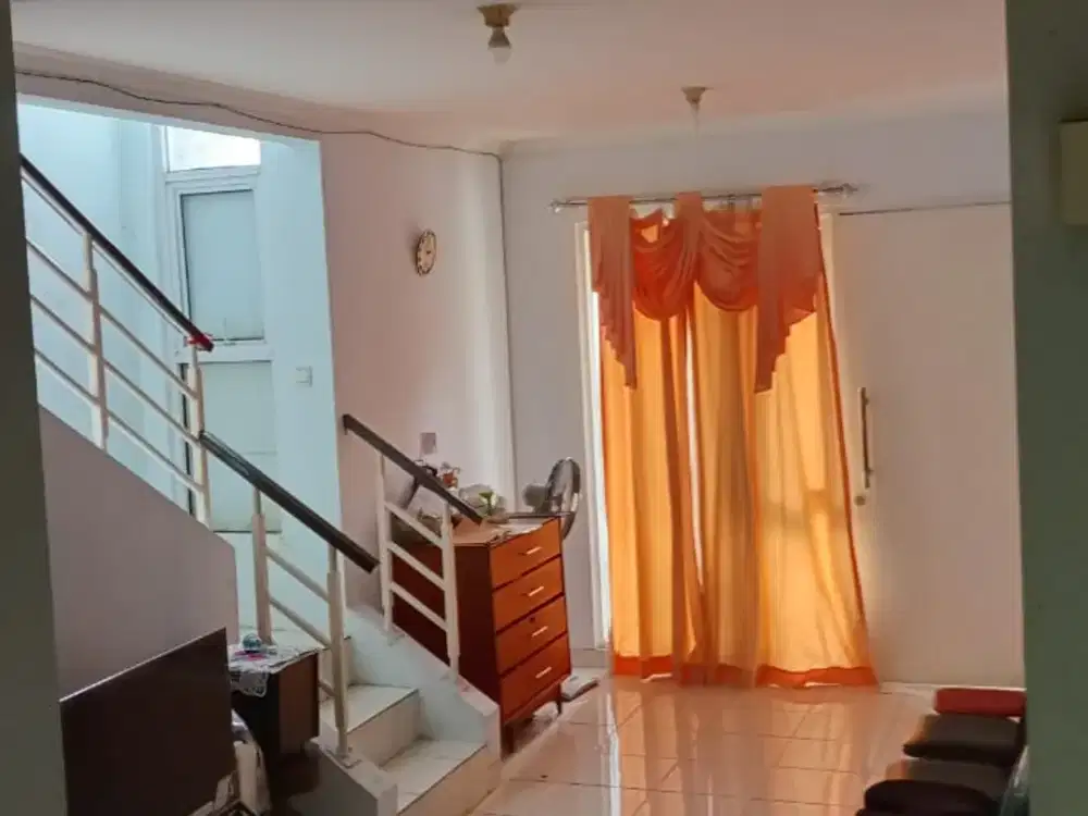 Dijual Rumah Serenade Lake Gading Serpong – 5+1 KT, SHM, Harga Terbaik