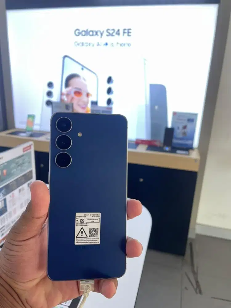 SAMSUNG S25 FE 8 255