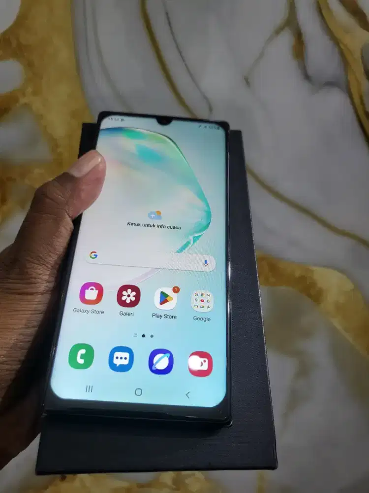 Jual cepat samsung note 10 8/256 resmi