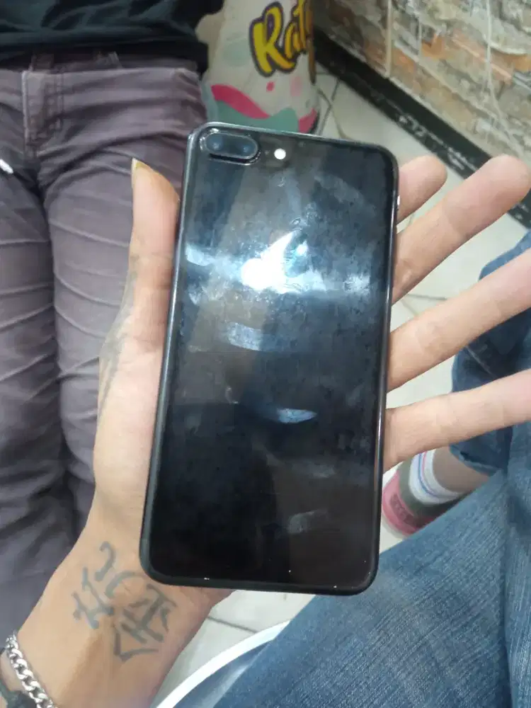 Iphone 7 plus 128gb pemakaian lama
