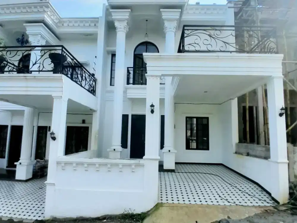 rumah american cllasic 3 kamar tidur, balkon super besar