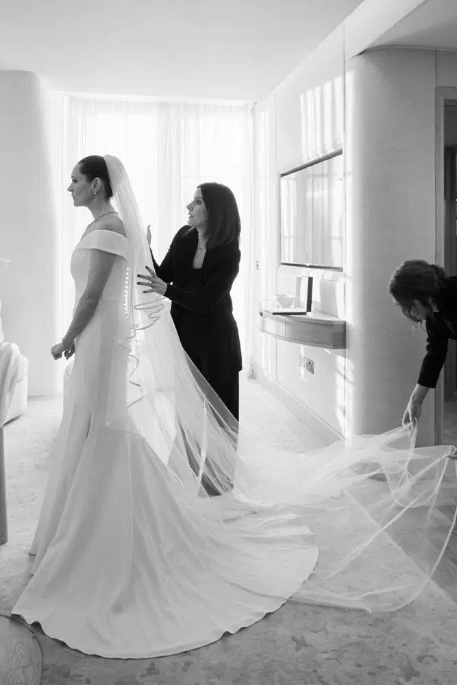 DIBUTUHKAN FITTER GAUN PENGANTIN (WANITA)