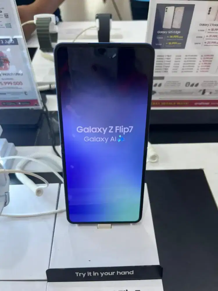 SAMSUNG ZFLIP 7