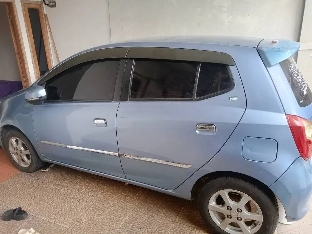 Daihatsu Ayla 2014