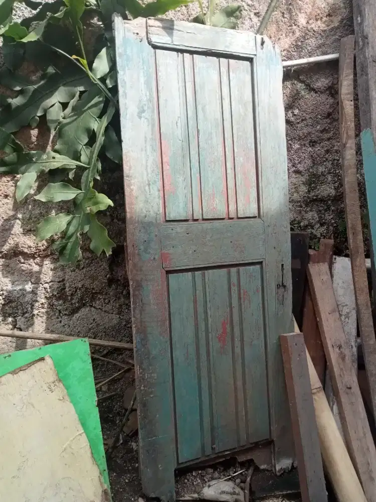 Pintu jati bekas