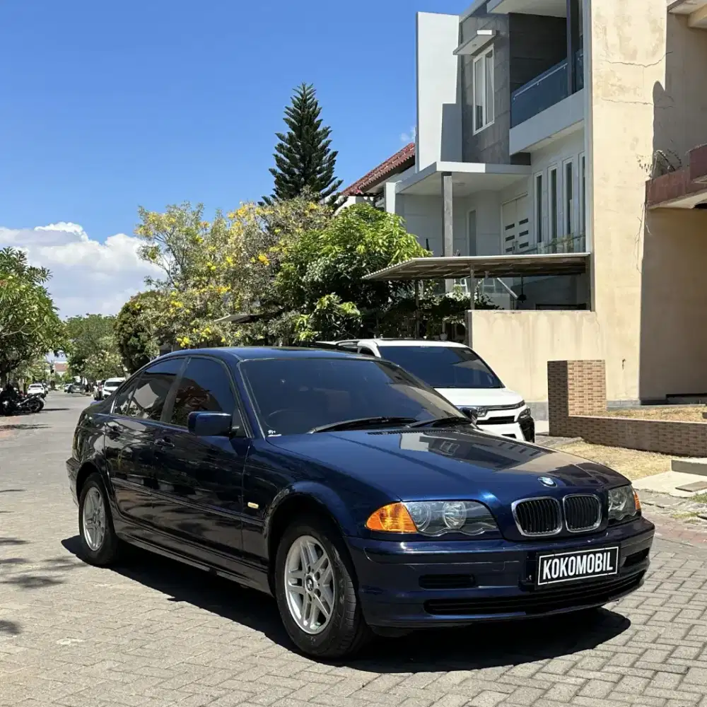 [KM 62RB] BMW 318I 2001