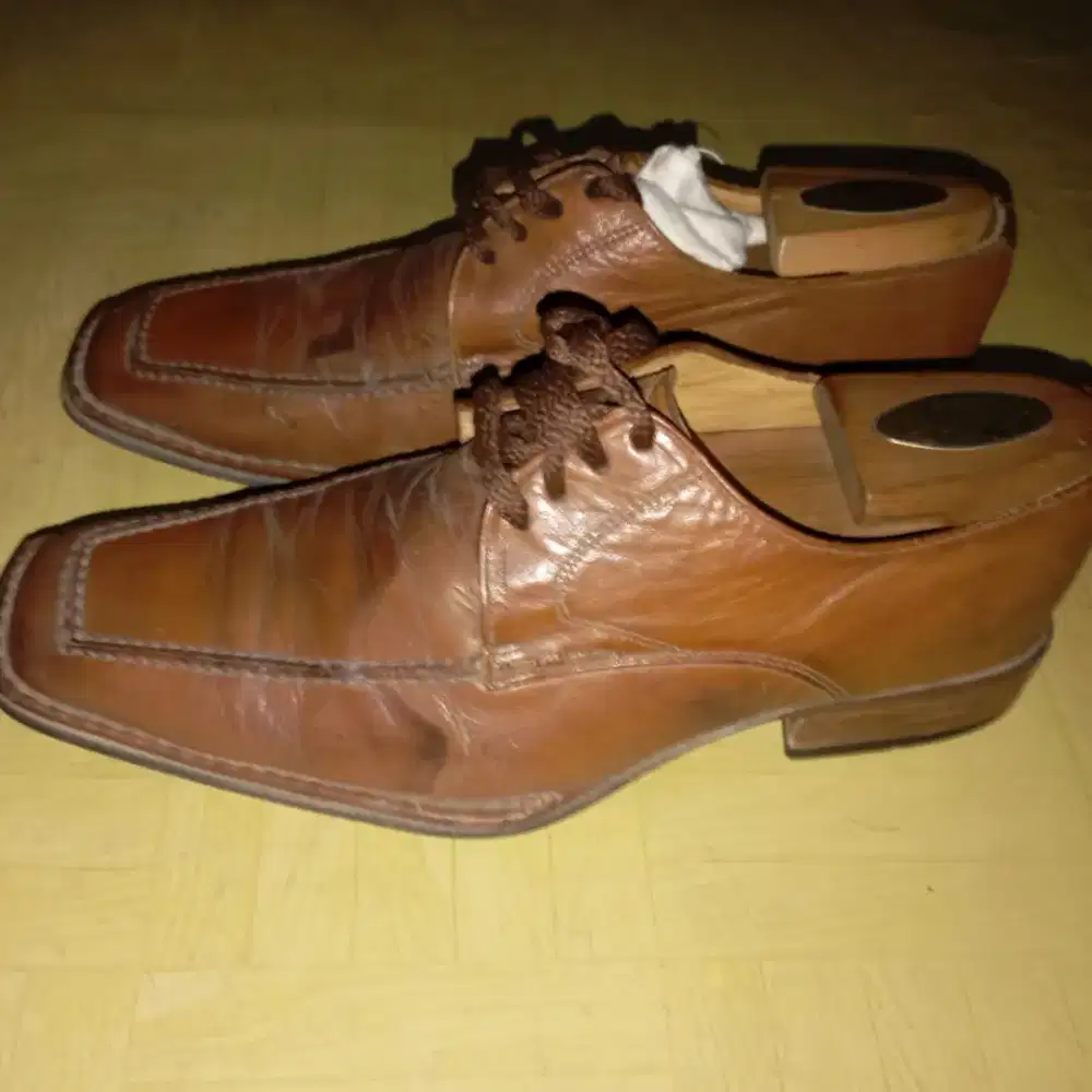 Sepatu Kulit Pria