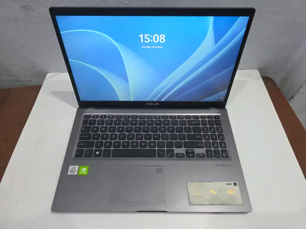Laptop Asus vivobook x515jp_a516jp
Intel i5 1035G1
RAM 8GB
HDD 1TB
GPU