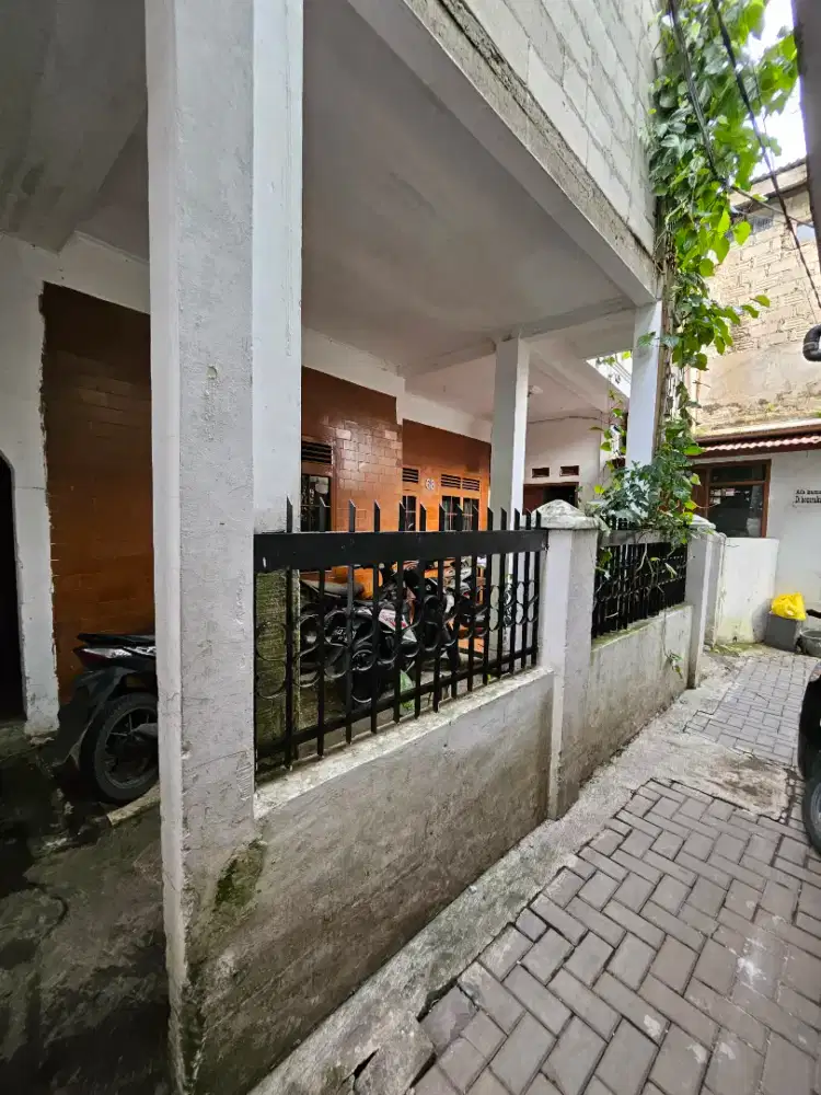 Kontrakan Pak Mono