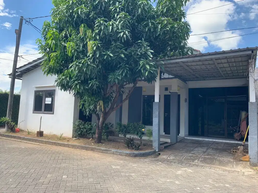Dikontrakkan/disewakan rumah nyaman dan aman dalam kompleks