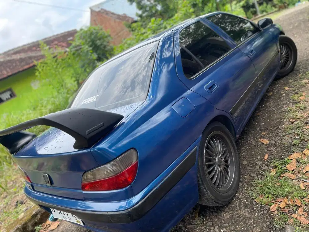Sedan Peugeot 406
