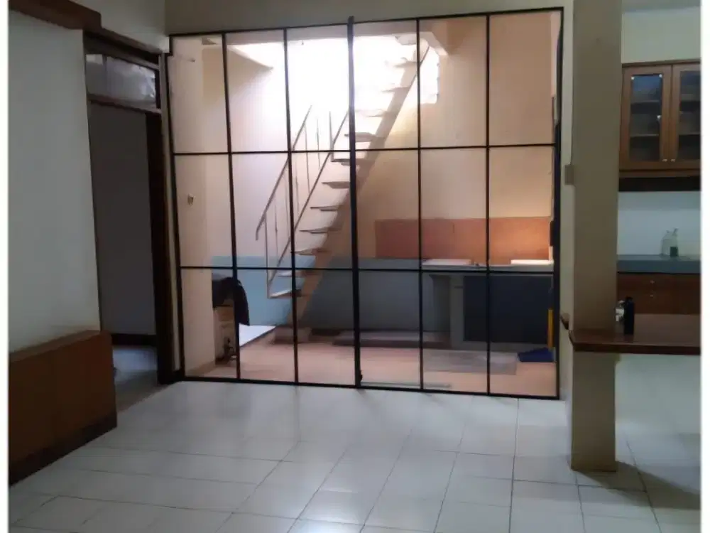 Disewakan Rumah Terawat Di Taman Kopo Indah 2