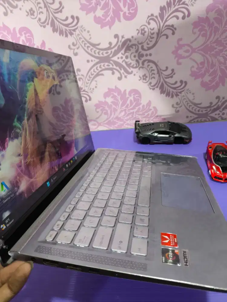 Laptop Asus Zenbook SSD 512Gb RYZEN RAM 8Gb Body SLIM