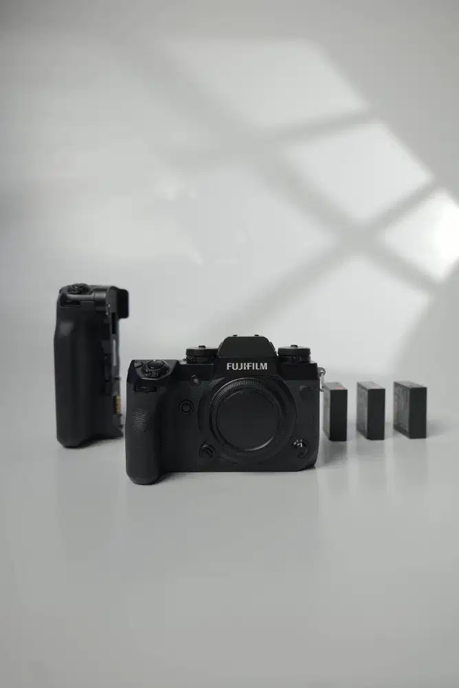 Fujifilm XH1 with Battery Grip Like New