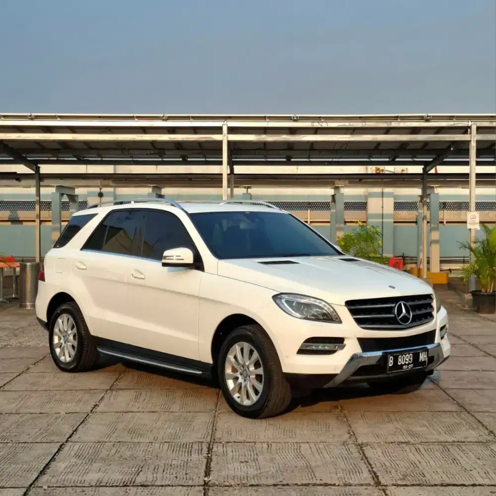 (Low Km) Mercy ML 250 CDi 2.2 AT. Tahun 2014  putih. Perfect cond