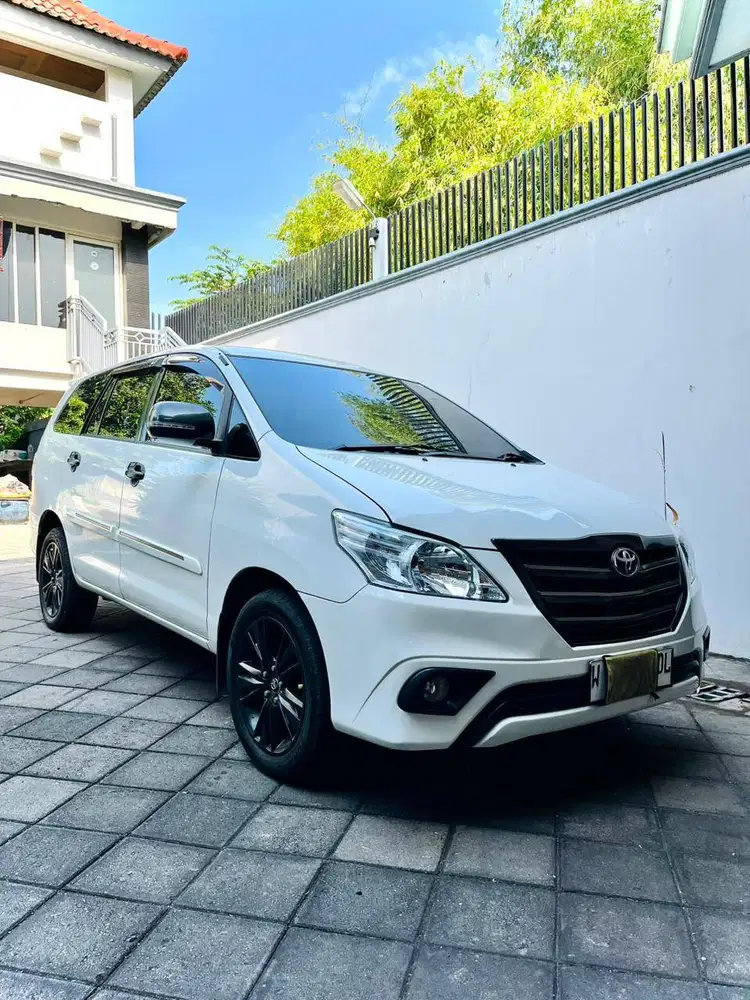 TOYOTA INNOVA G MANUAL BENSIN (2014)