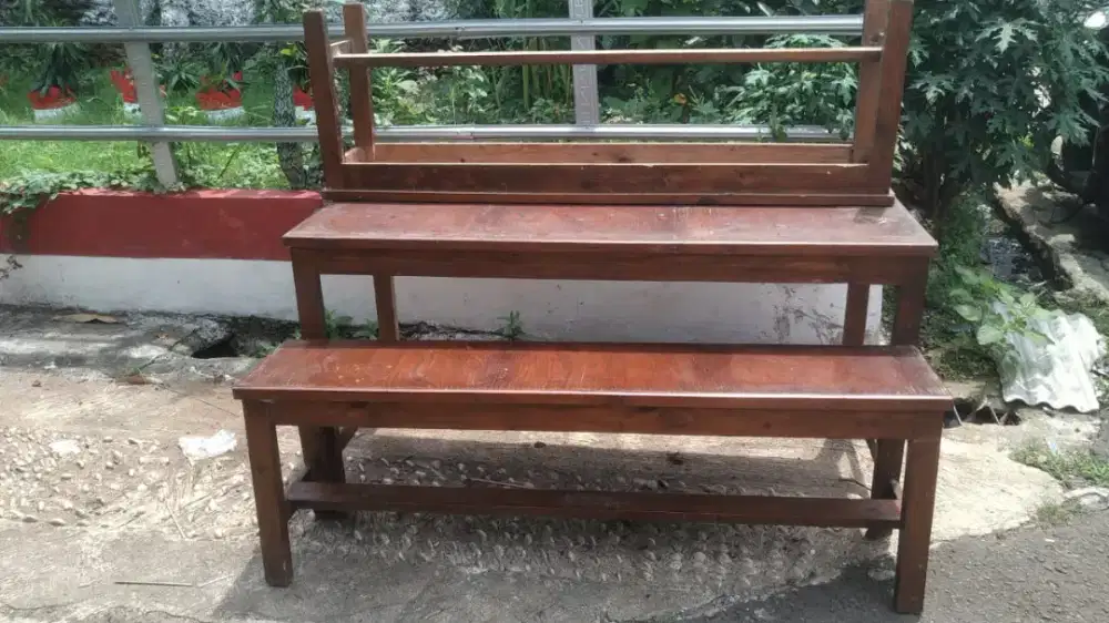 Meja panjang jati Belanda