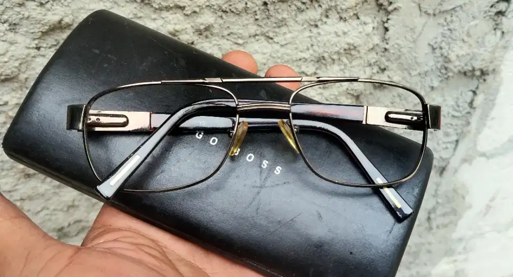 Frame kacamata hugoo boss