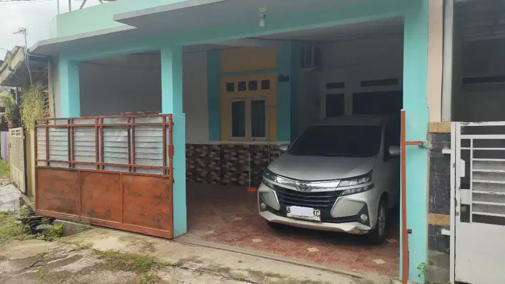 Di Jual Rumah 1.5 Lantai Asri & Tenang