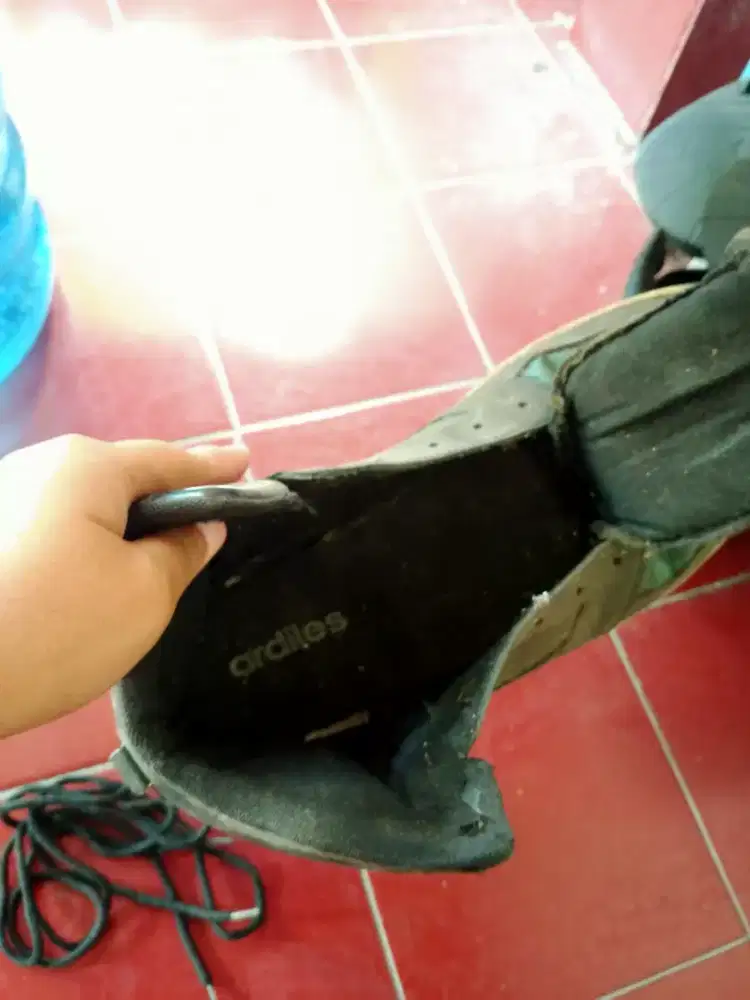 Sepatu pria bekas ukuran 40