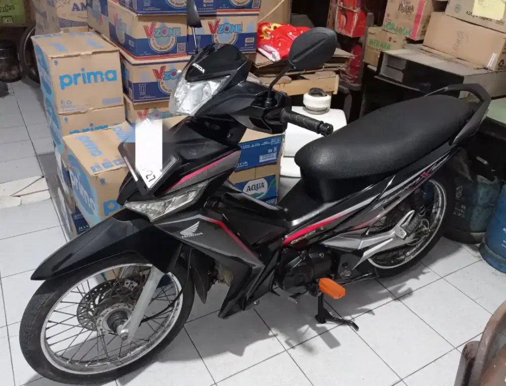 Dijual honda supra x 125 taon 2017