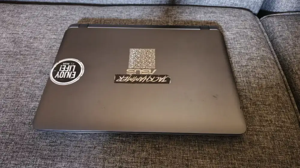 Jual Laptop Asus VivoBook 14 X407UAR