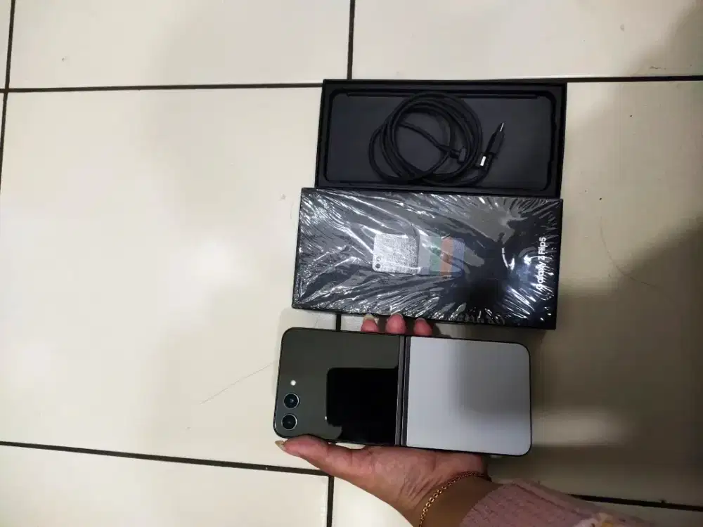 Samsung z flip 5 ram 8/512 lengkap