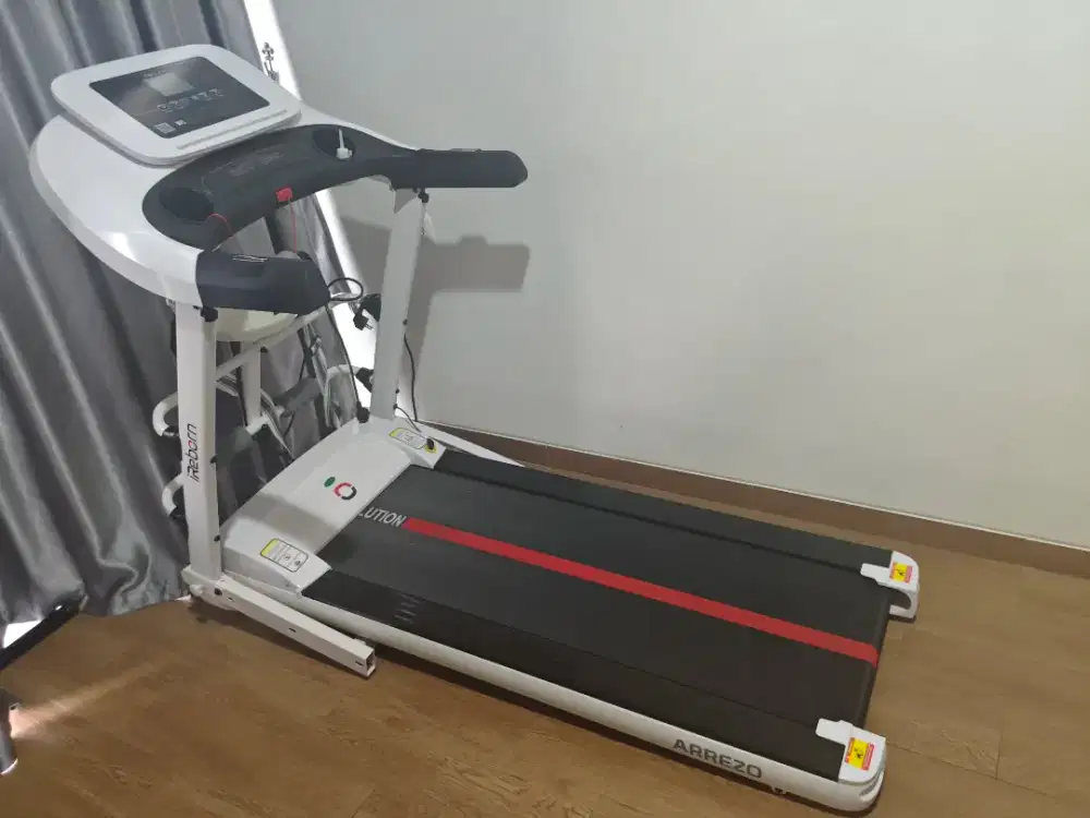 Treadmill ireborn arezo ukuran besar ketinggian bisa di atur otomatis