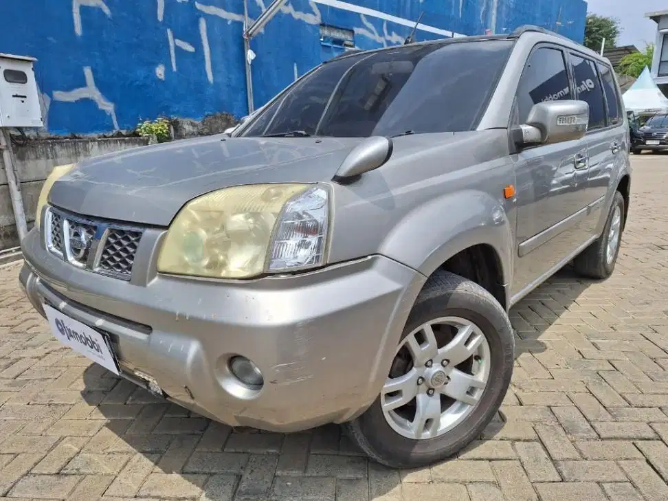 DP RENDAH Nissan X-Trail 2.0 Bensin-AT 2011 EGY