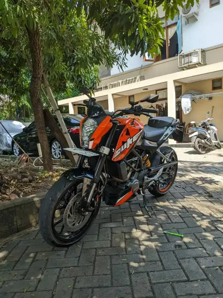KTM DUKE 200 2018 ORANGE