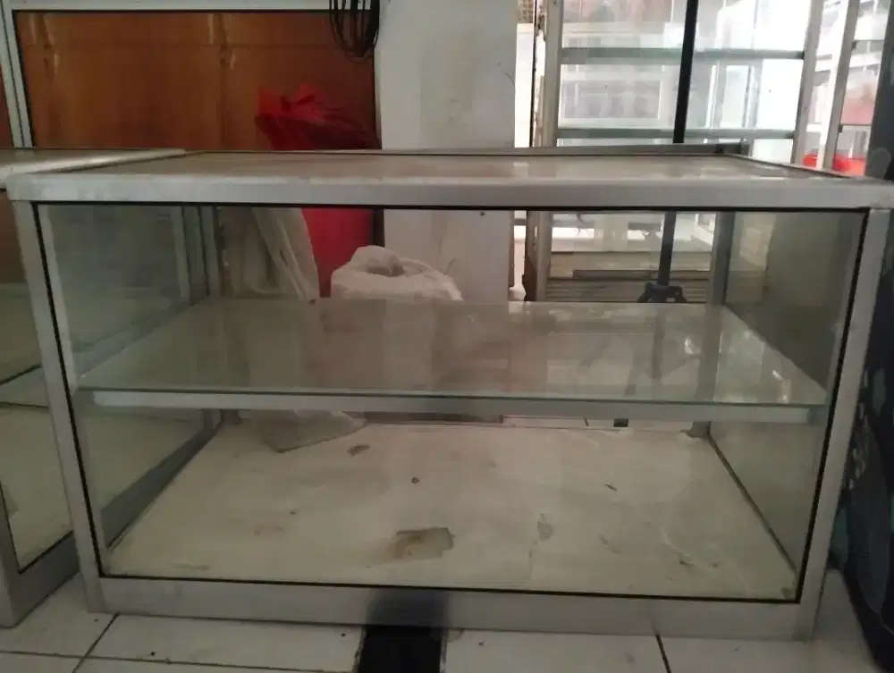DI JUAL CEPAT 2 ETALASE WARTEG DEPOK