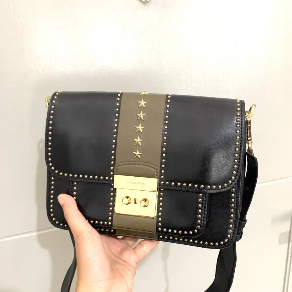 Preloved Tas Michael Kors Sloan Editor With Studded Crossbody Black