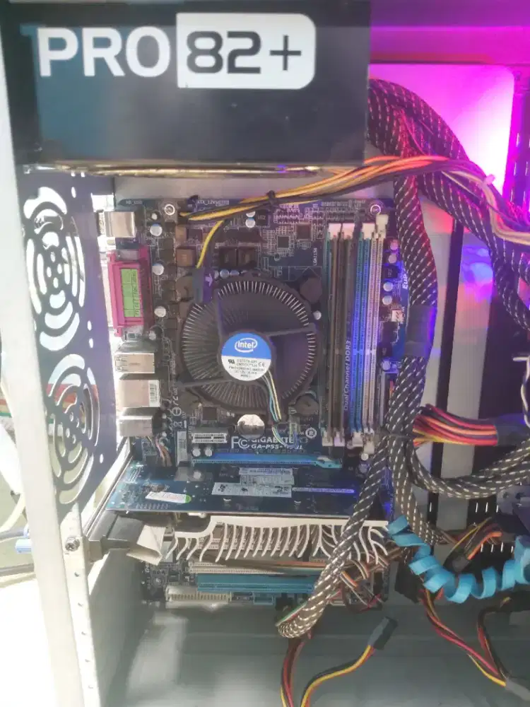 CPU Komputer Core i3 RAM 4GB VGA 1GB DDR3 SSD 120GB Computer