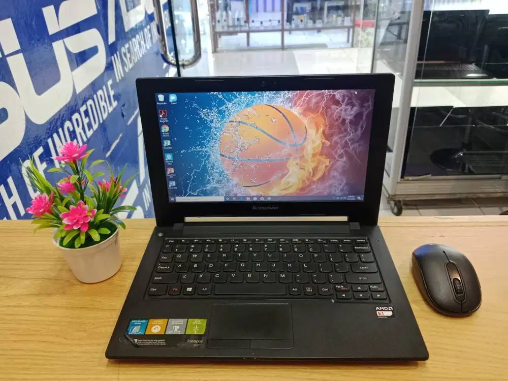 NOTEBOOk SEKOLAH SIMPLE DI BAWA LENOVO IDEAPAD S215 SIAP PAKAI