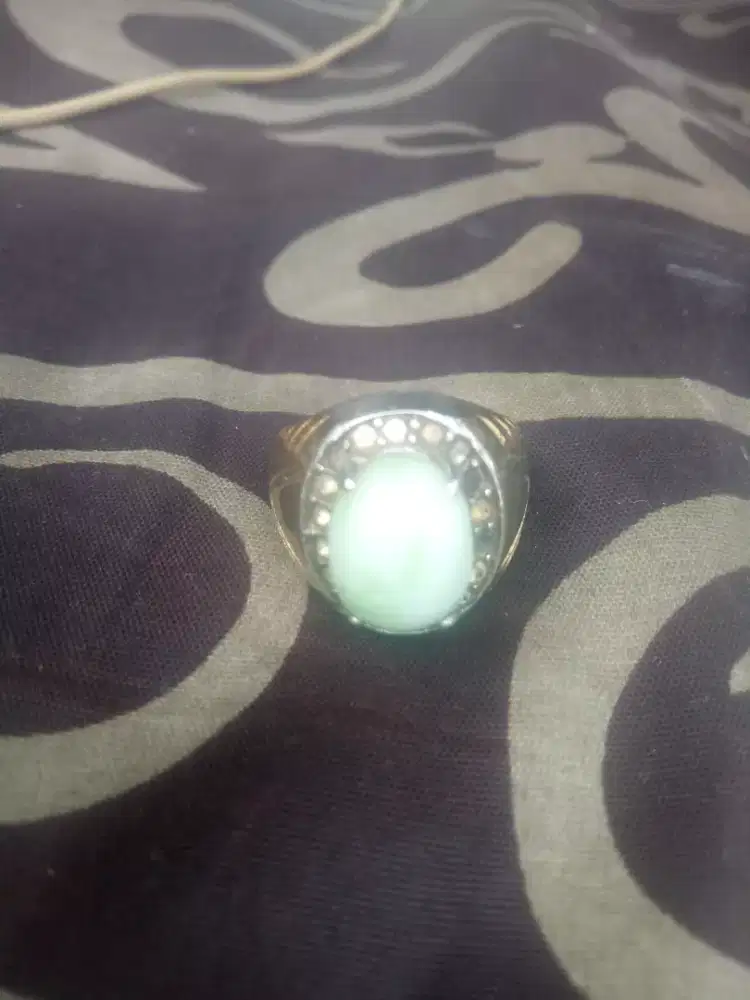 Di jual cincin Giok