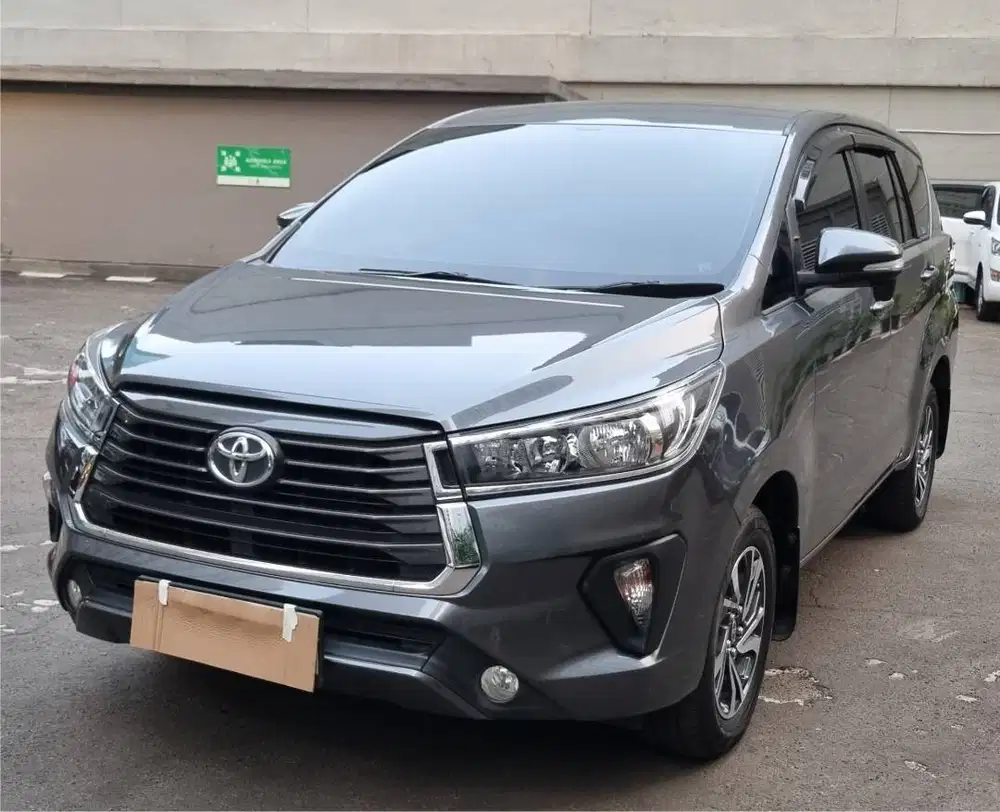 innova reborn g diesel at 2021 low km