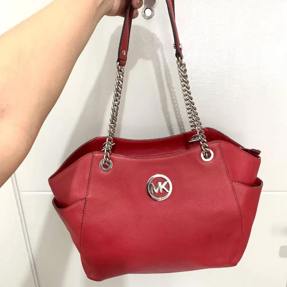 Preloved Tas Michael Kors Jet Set Travel Top Zip Tote Red Authentic