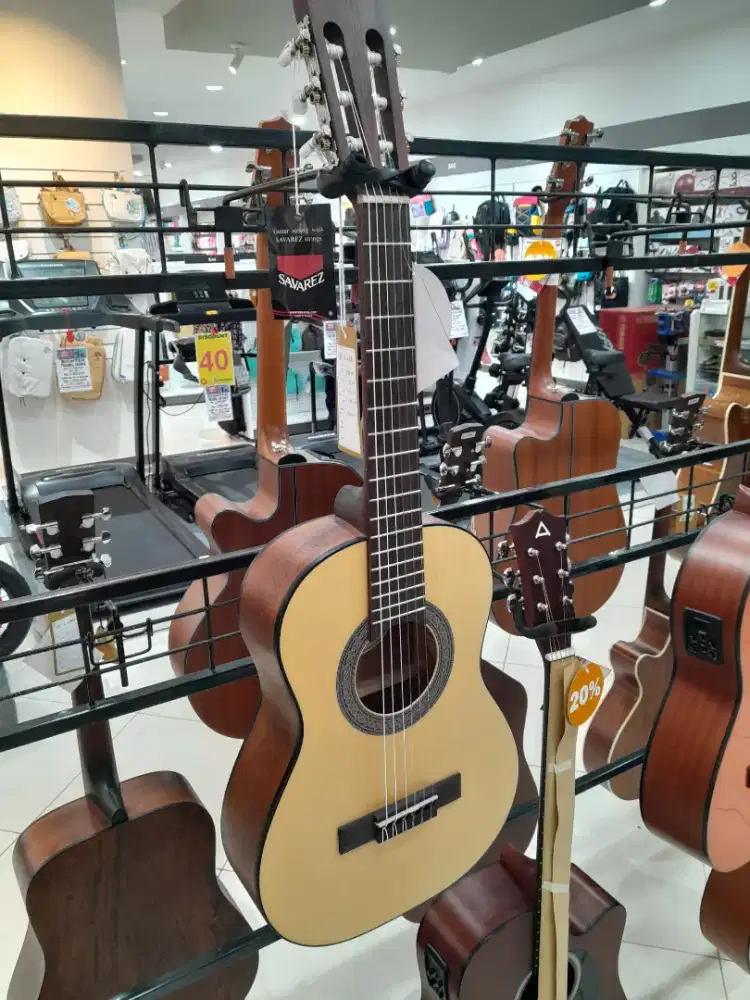Promo cicilan tanpa kartu kredit , Cort classic Gtr + Bag