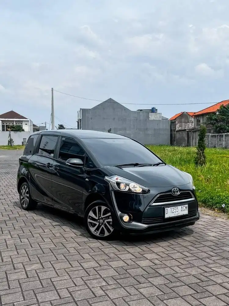 Dp 16 jt Toyota Sienta V matic 2018